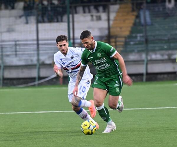 La Carrarese vince ad Avellino e vola al decimo posto in classifica