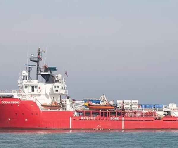 116 migranti in arrivo a Marina di Carrara con la Ocean Viking lunedì 23 marzo