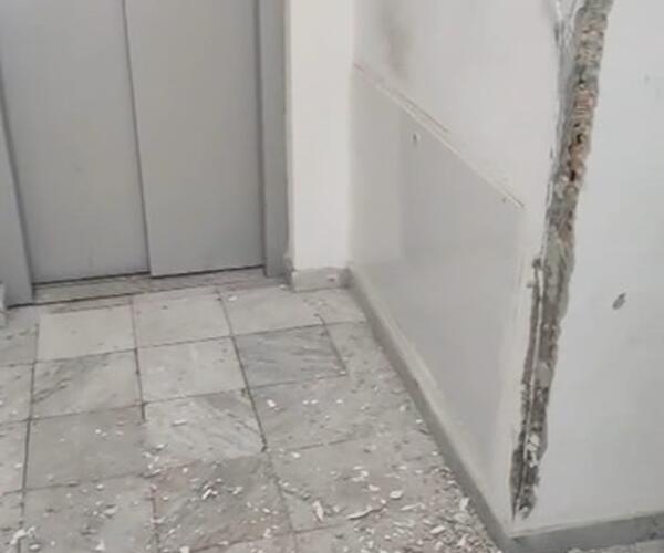 Extracomunitario danneggia a picconate il palazzo delle case popolari di Caina  in cui ha lavorato come operaio edile perchè non avrebbe ancora avuto lo stipendio, un altro minaccia di incendiare tutto