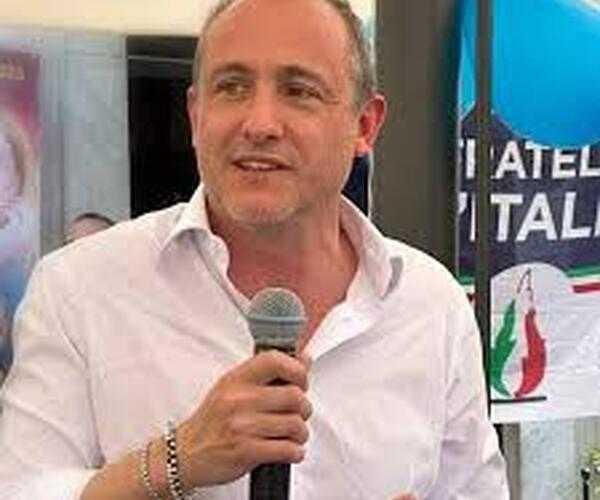 "Ripristinare la corsa delle 19,27 numero 66 di domenica a Massa": la richiesta del consigliere regionale Guidi a Provincia e Autolinee Toscane