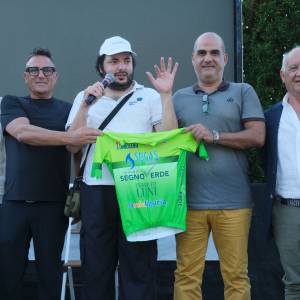 Immagini dalla presentazione del Giro delle Lunigiana 2025 - La maglia verde del leader della corsa