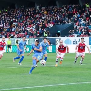 3d3b5aae-9de4-4a61-8fcf-a608be082474